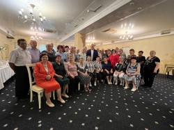 6 округ: Старость нас дома не застанет
